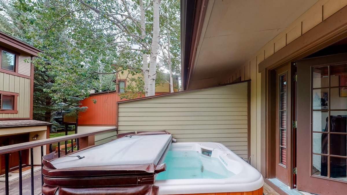 Intermountain Condo | Large home with views from deck, fireplace & covered carport - near Vail gondola