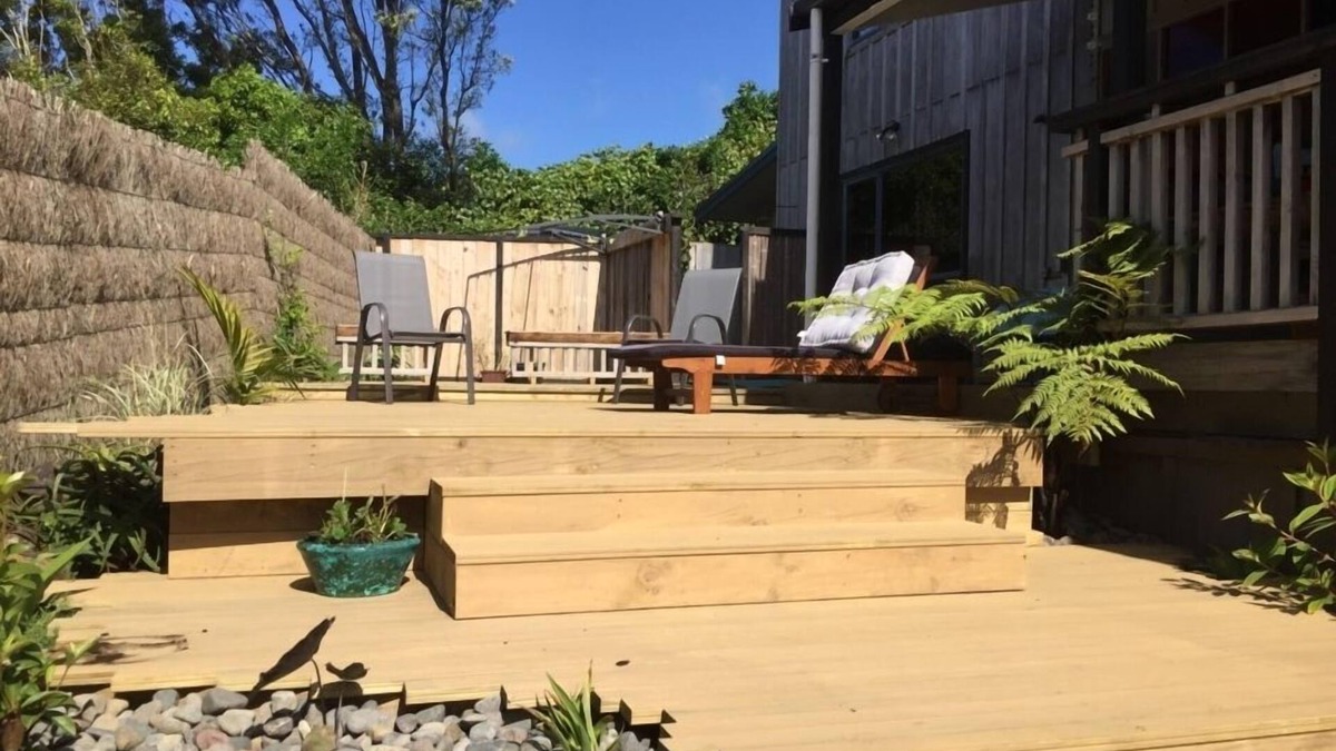 Raglan Apartment | Large House by Raglan surf breaks