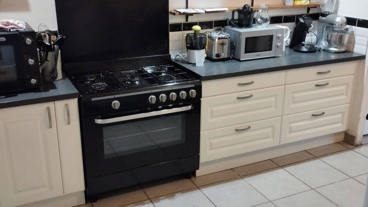 Europe House | Large house for up to 17 people BREST