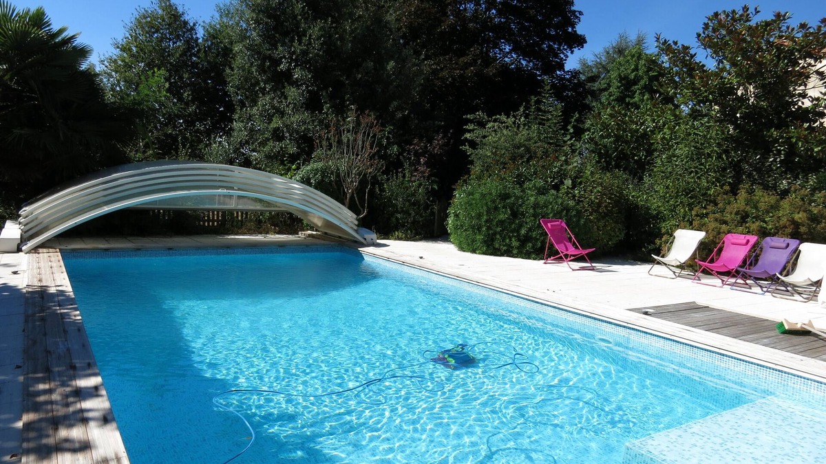La Foret-sur-Sevre House | Large house sleeps 14-15 beautiful surroundings, swimming pool, fishing,promenad