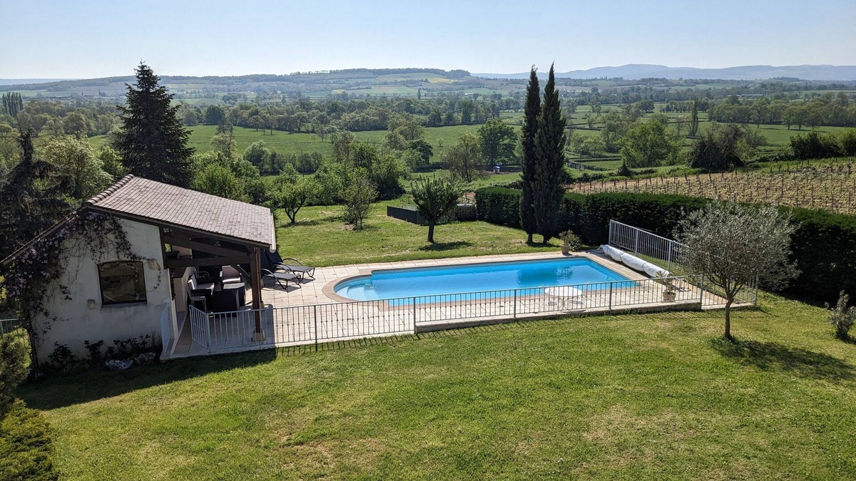 Savigny-sur-Grosne House | Large House With Private Pool and Valley View