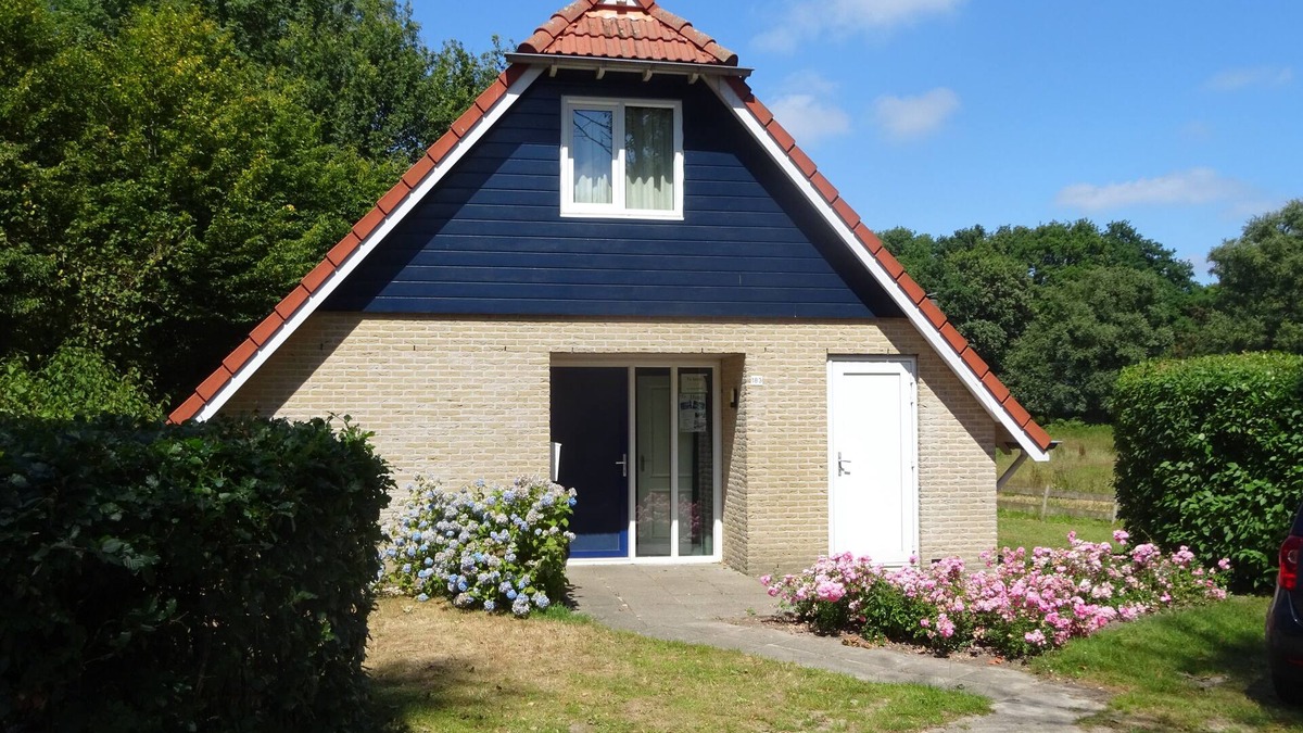 Westerbork House | Large house in a unique place