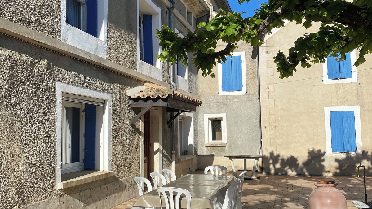 Tulette House | Large house in Drôme Provençale