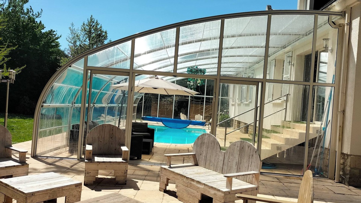 Valognes House | Large house in Normandy with heated swimming pool and games room.