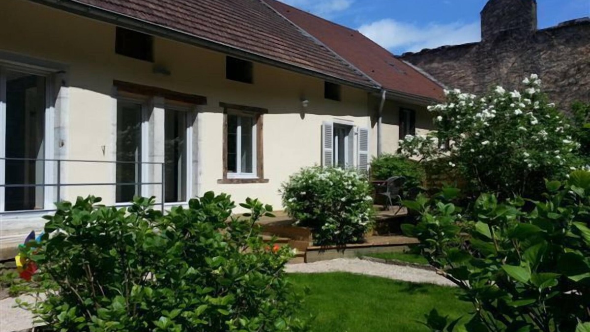 Poligny House | Large House in Poligny, Jura - 4 Star Luxury Accommodation Sleeps 8