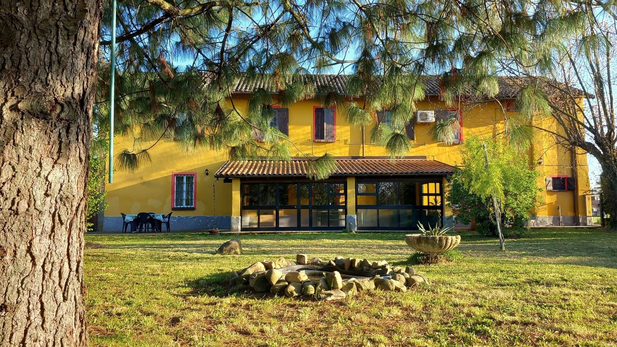 Voghera House | Large house in the countryside, relax a few miles from highways.Large garden