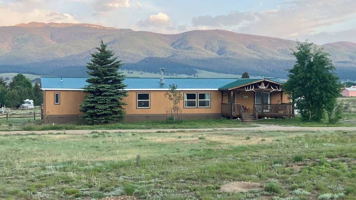 Eagle Nest House | Large House, Lake and Mountain Views ~ Angel Fire Ski Resort