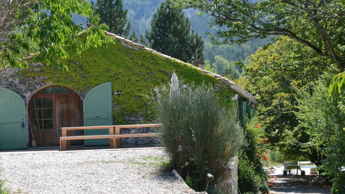Cornillac House | Large house of character, Drôme Provençale, Tranquility, 12 people;