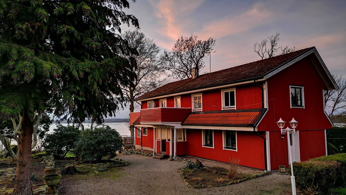 Ivetofta House | Large house, right in front of the lake and in the middle of the forest. Pure nature! Unique!