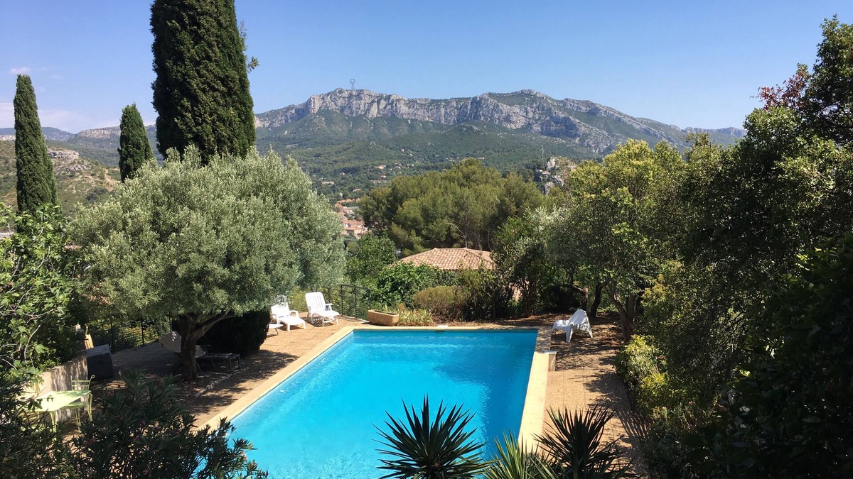 Roquevaire House | LARGE HOUSE WITH POOL AND BEAUTIFUL VIEW