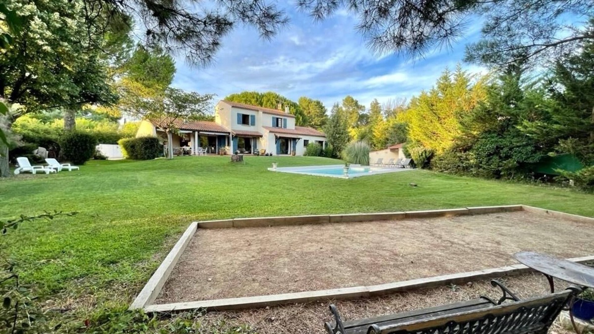 Beziers House | Large House with Private Pool on 2600m² Garden