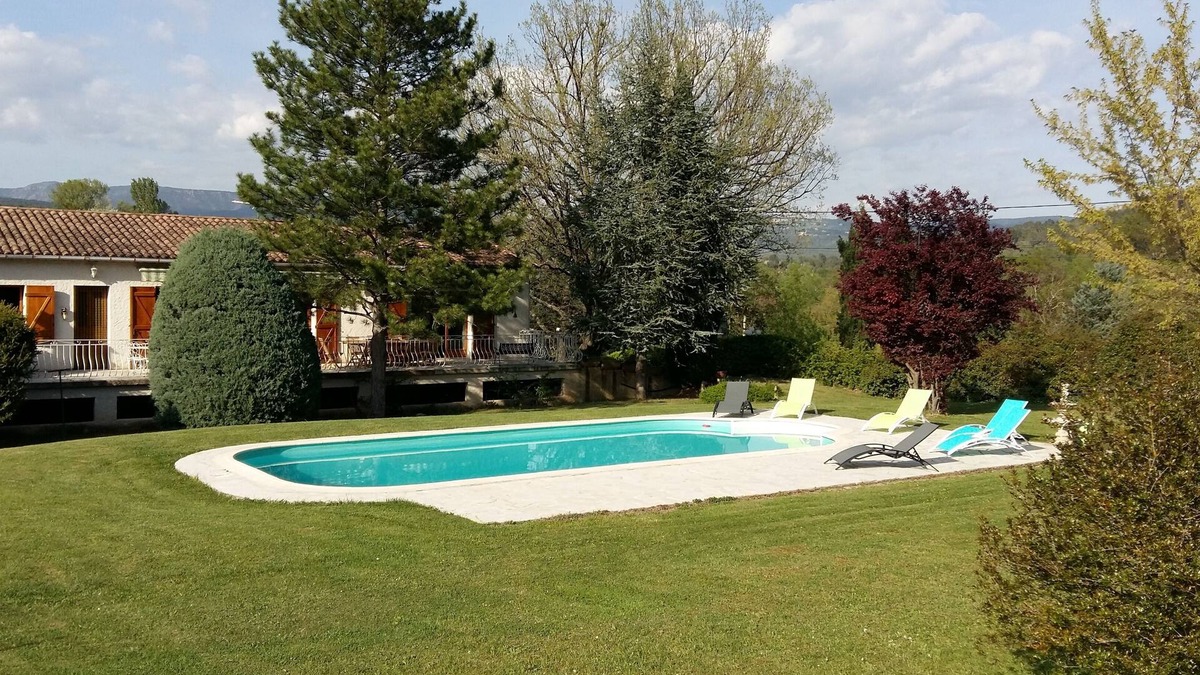 Salernes House | LARGE HOUSE WITH SWIMMING POOL IN THE VAROUS COUNTRY BETWEEN SEA AND VERDON