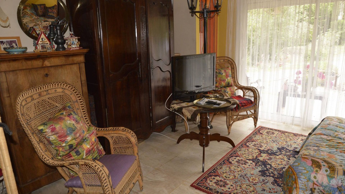 Ambares-et-Lagrave Apartment | Large independent studio near Bordeaux