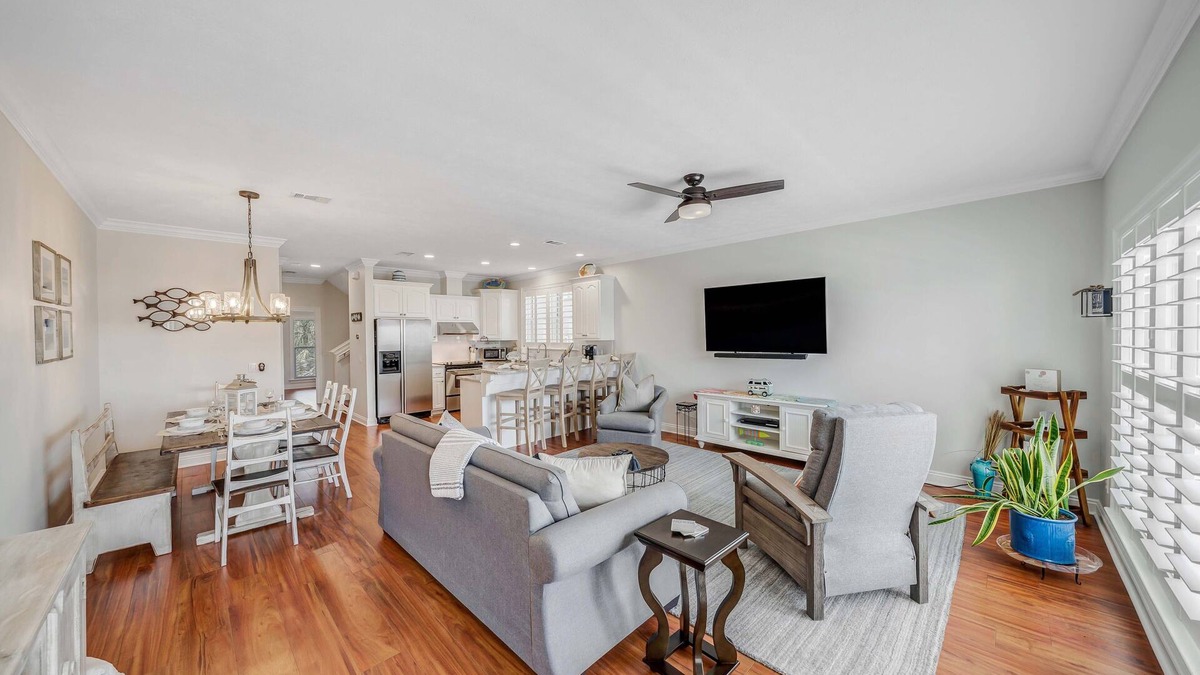 Laguna Beach Estates House | Large Laguna Beach Home Steps from Beach w/Ground Floor Suite, FREE Golf+Tix