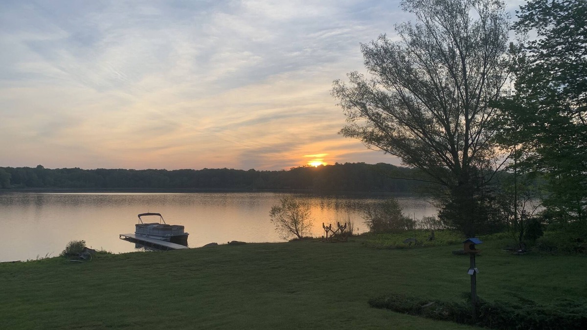 Grand Junction House | Large Lake Home - 15 min from South Haven