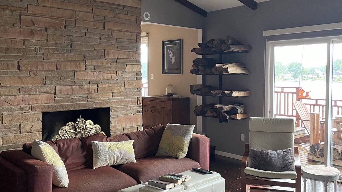 Rockford House | Large lake house with game rm, workout equip. Close to parks, trails & downtown