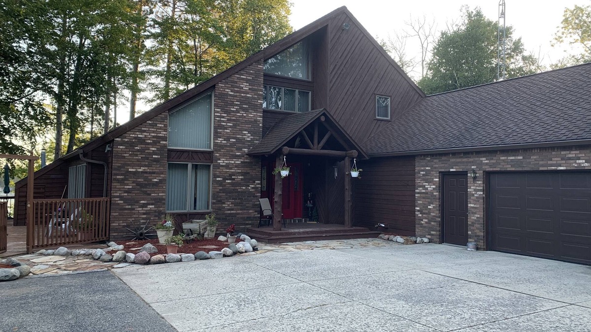 Herron House | Large Lakefront Home with Inground Heated Pool - Sleeps 23+