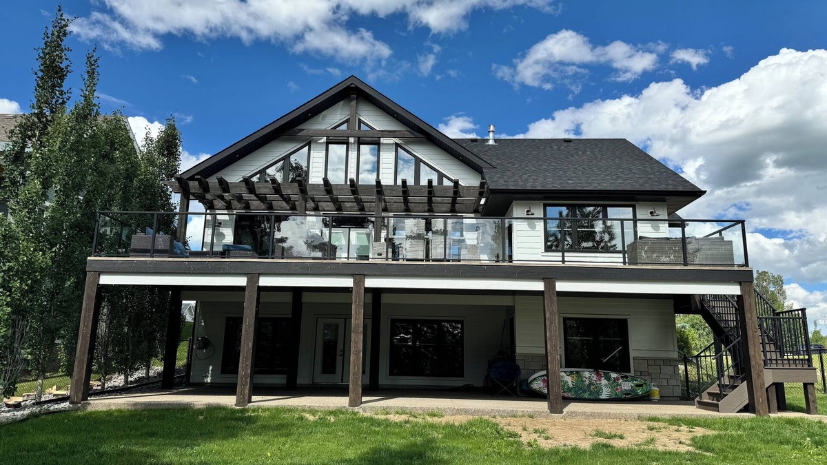 Parkland Beach House | Large lakefront retreat with private dock.