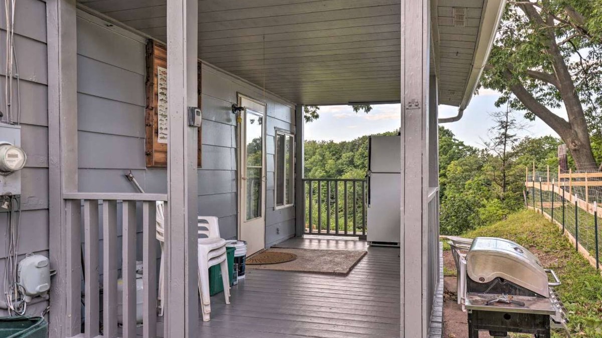 Waterport House | Large Lodge on Oak Orchard River