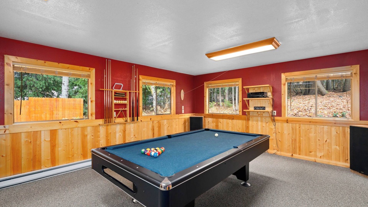 Leavenworth House | Large Lodge with 2 Gamerooms for Twice the Fun