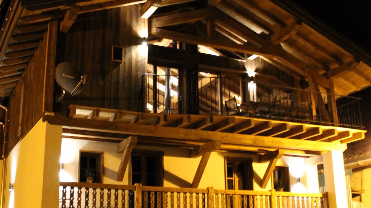 Champagny-en-Vanoise Ski Chalet | Large luxury chalet open for Christmas 2016