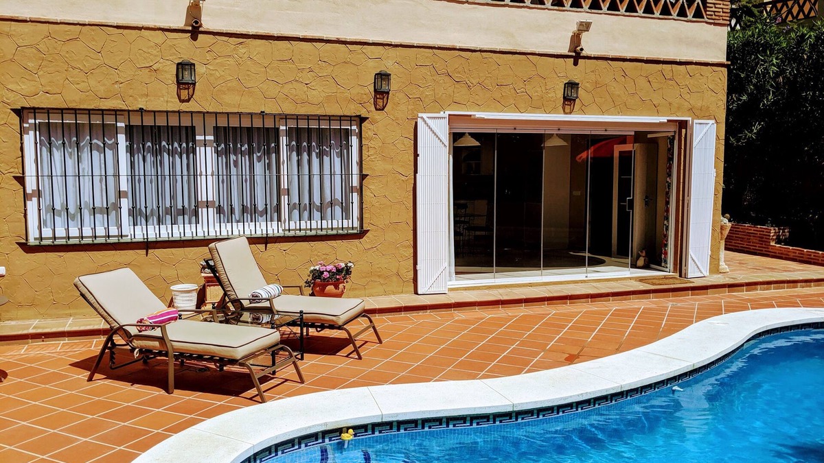 Mijas Apartment | Large, Luxurious 2 Bedroom APARTMENT With PRIVATE POOL, Excellent Reviews!
