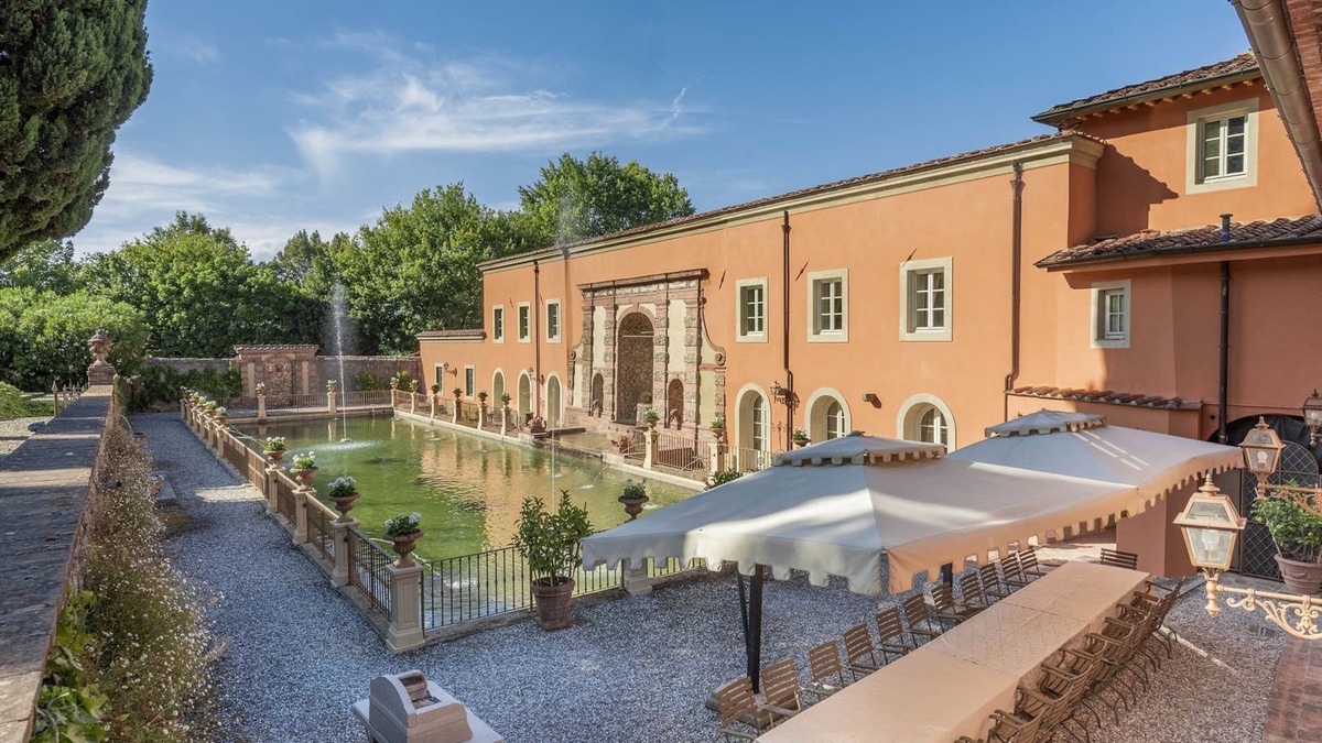 Guamo Villa | Large Luxurious villa rental near Lucca
