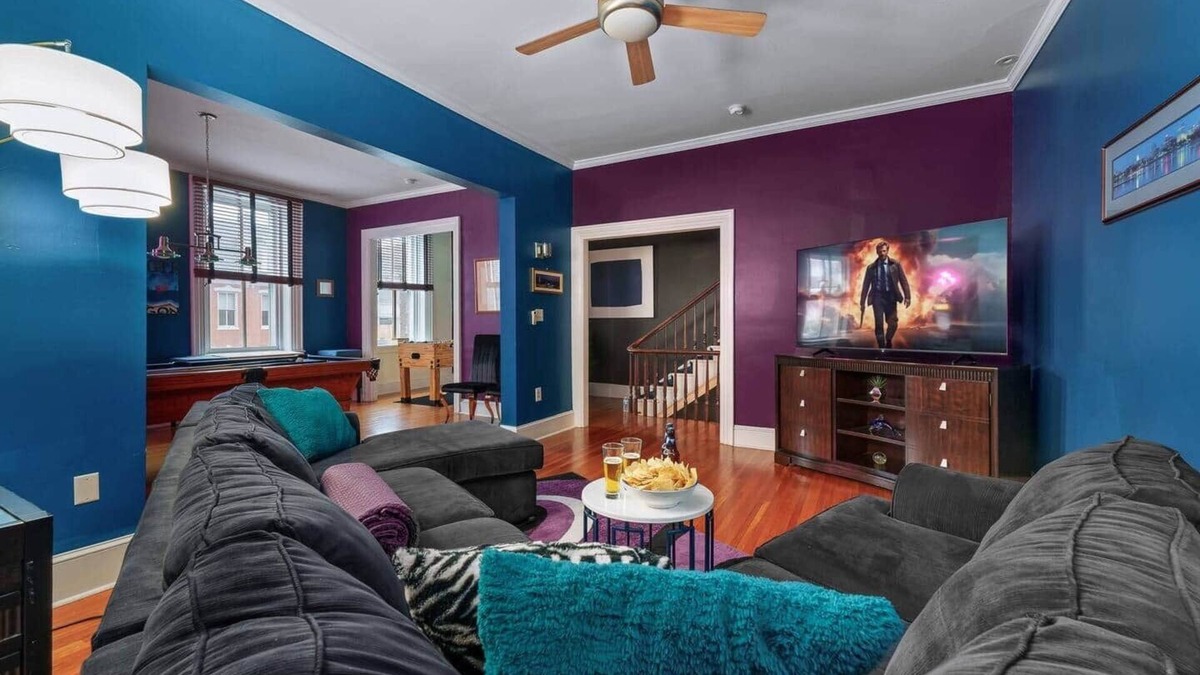 Downtown Harrisburg House | Large Luxury Executive Home Grand Piano +Courtyard