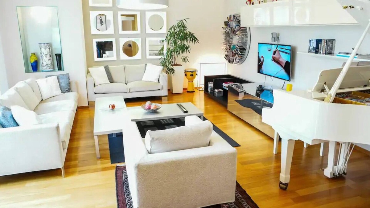 Vrsovice Villa | Large luxury villa in central Prague