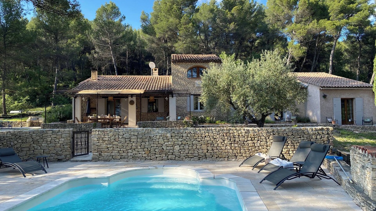 Gargas House | Large Mas in the Roussillon pine forest, heated swimming pool