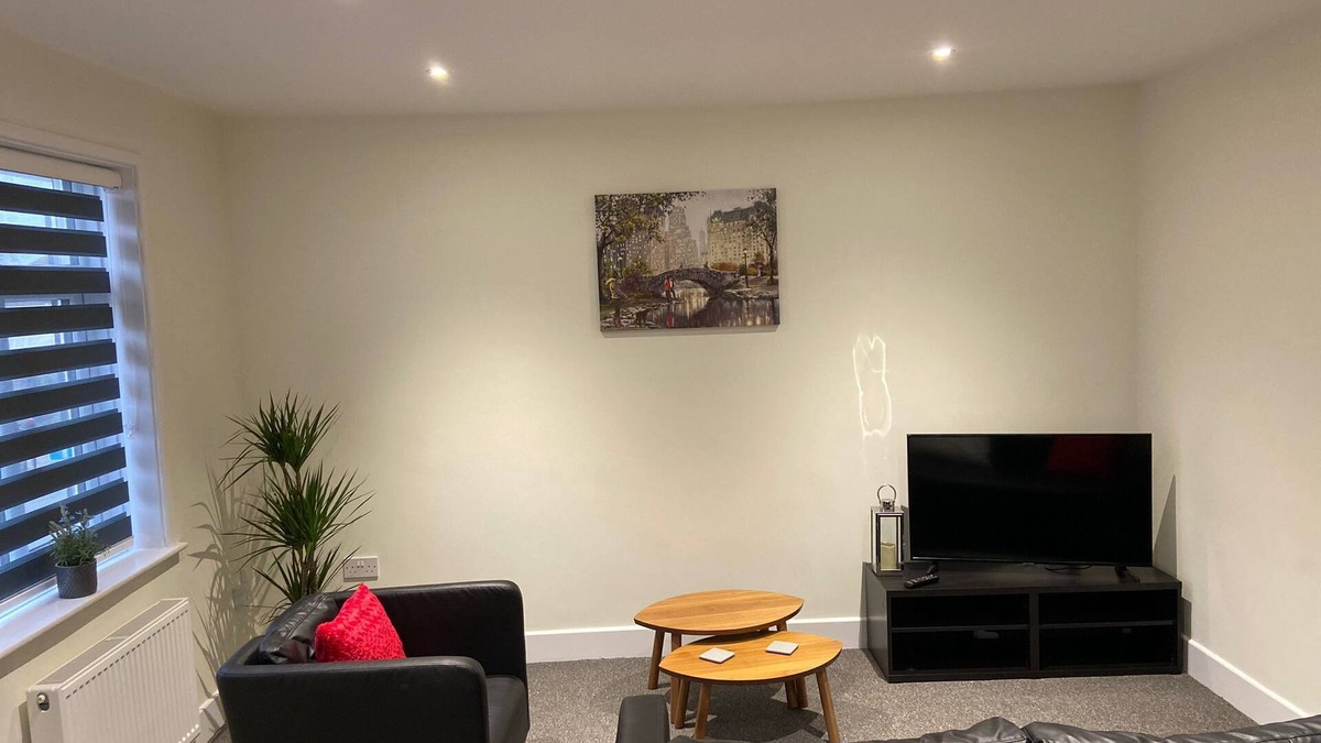 Netley Apartment | Large modern 2 Bedroom Apartment with Sofa Bed