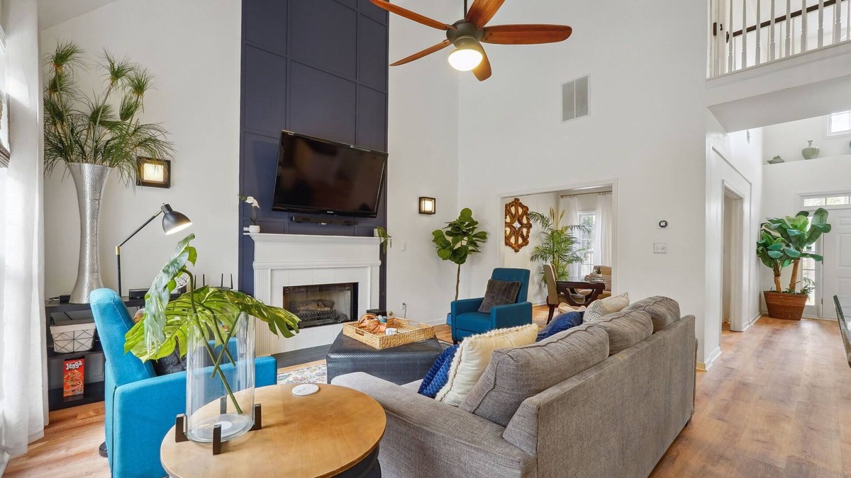 Tyrone House | Large Modern 4 Bdrm Home w/fenced Yard, Near Peachtree City, & Pet-Friendly!