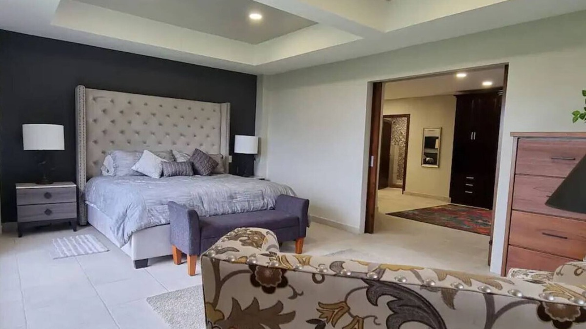 Jaramillo House | Large Modern Apartment, Amazing View, Wifi, Solar