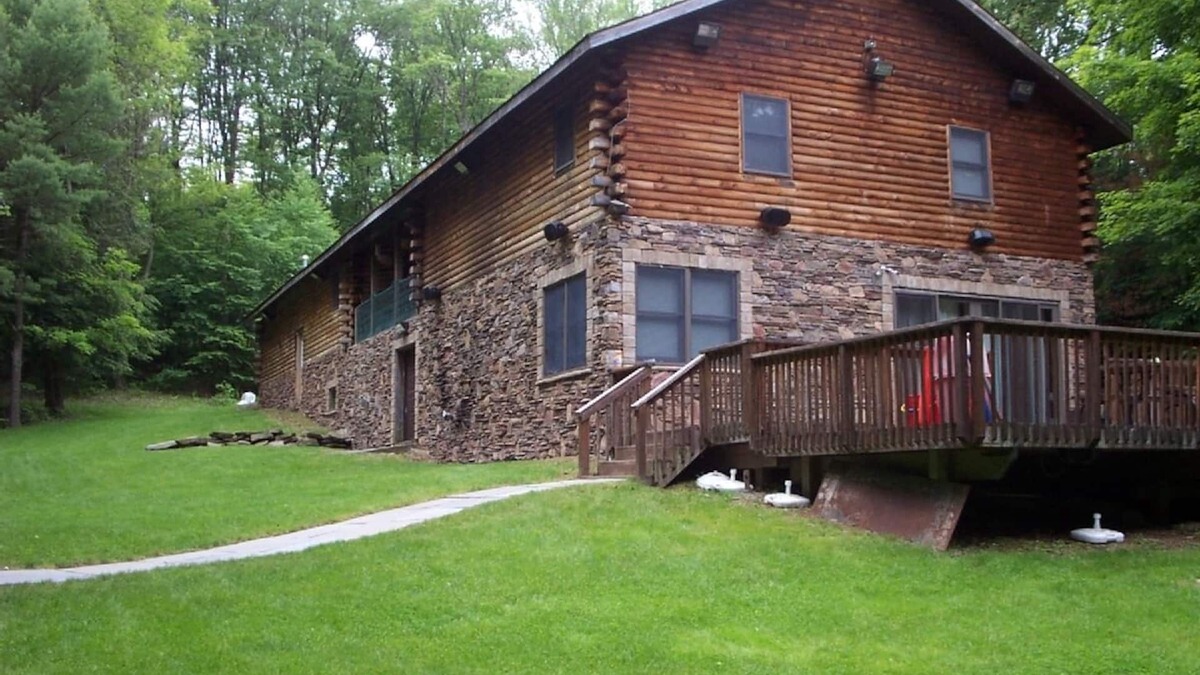 Mongaup Valley Cabin | Large Modern Cabin with Hot Tub Tucked in Woods