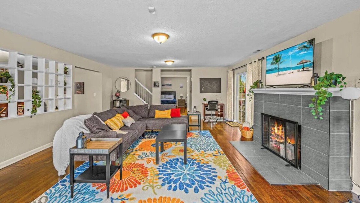 Tigard Villa | Large Modern Family Villa, Near Wash. Sq. Mall