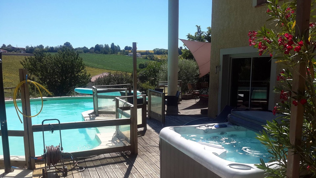 Mauzac House | Large, modern rental house with all mod cons in Mauzac, Haute Garonne