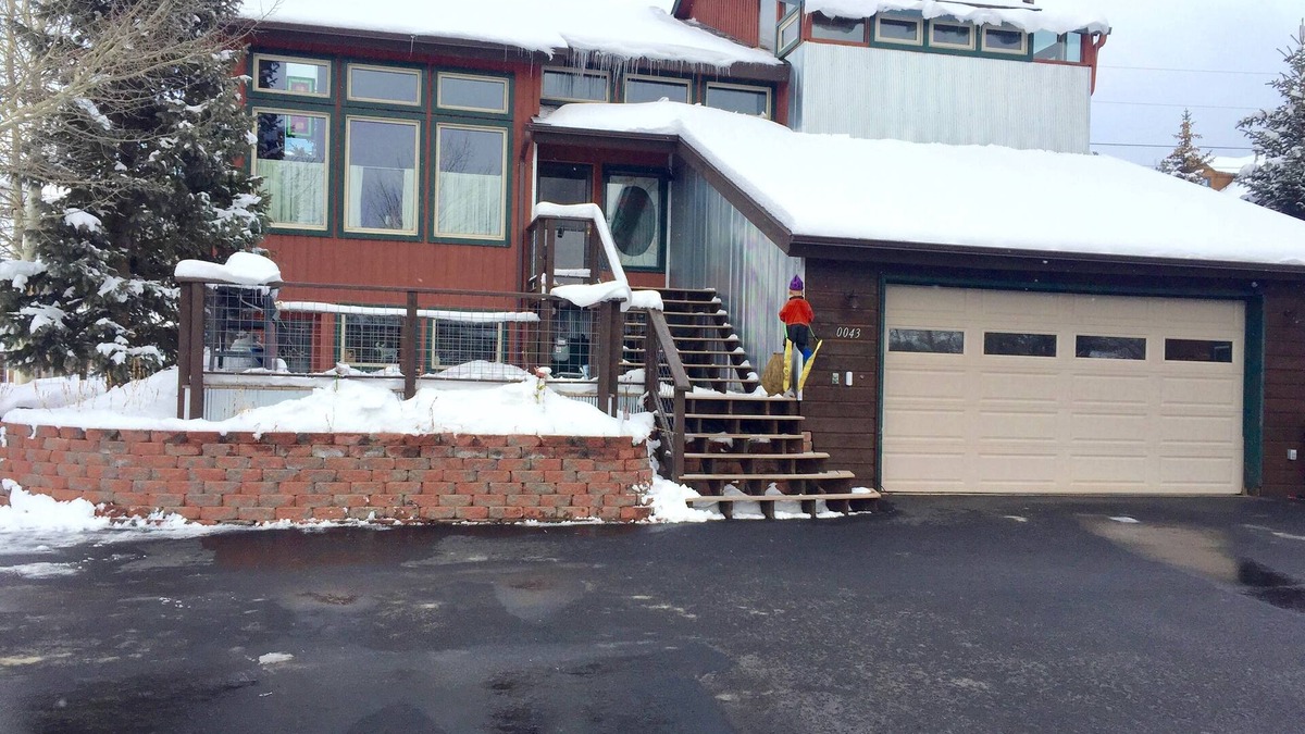 Summit Cove House | Large Mountain Escape - open floor plan - 5 bedroom - 3 bath