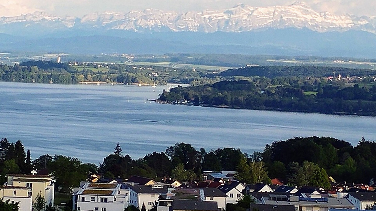 Ueberlingen Apartment | Large new apartment with lake and alpine views.