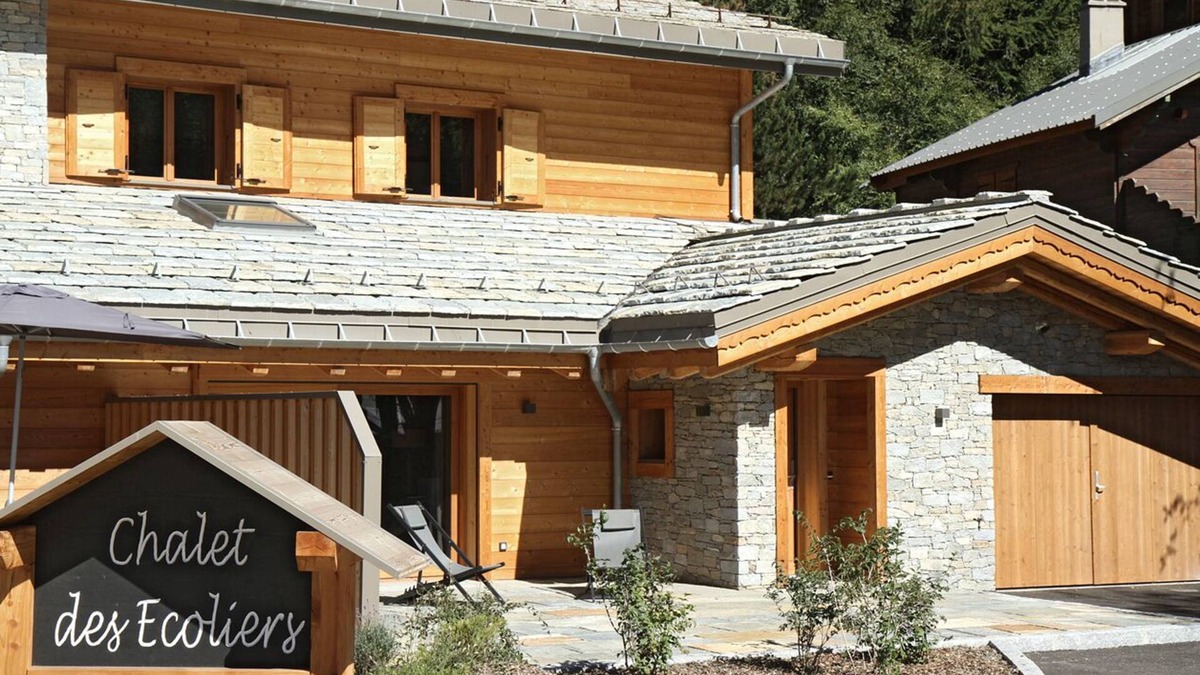 Les Deux Alpes Ski Chalet | Large new chalet in the center of Deux Alpes - indoor pool and hammam