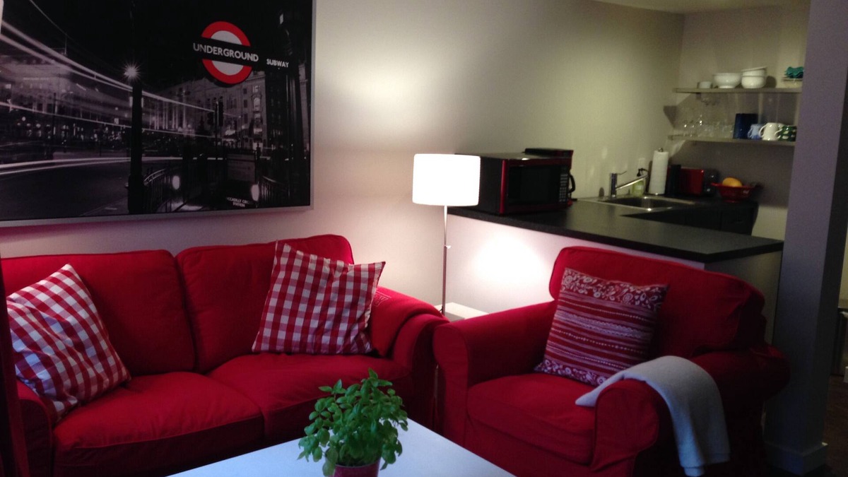 Troy Apartment | Large One bedroom - Studio Near RPI and Sage Colleges. Walk to Downtown Troy