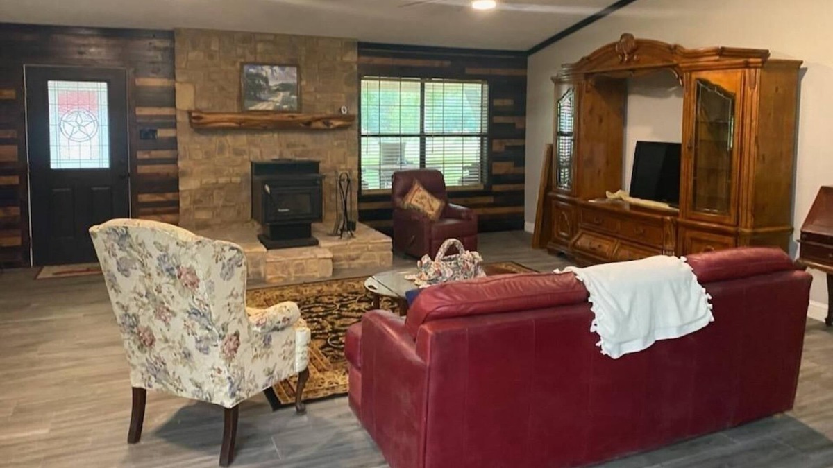 Linden Other | Large, open format farmhouse set back with 100 acres of prime hunting/fishing.