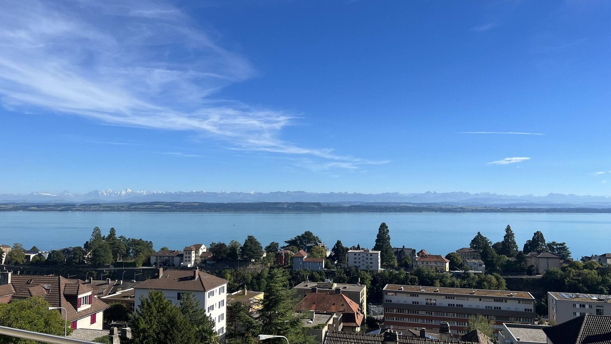 Neuchatel Apartment | Large penthouse apartment with lake view