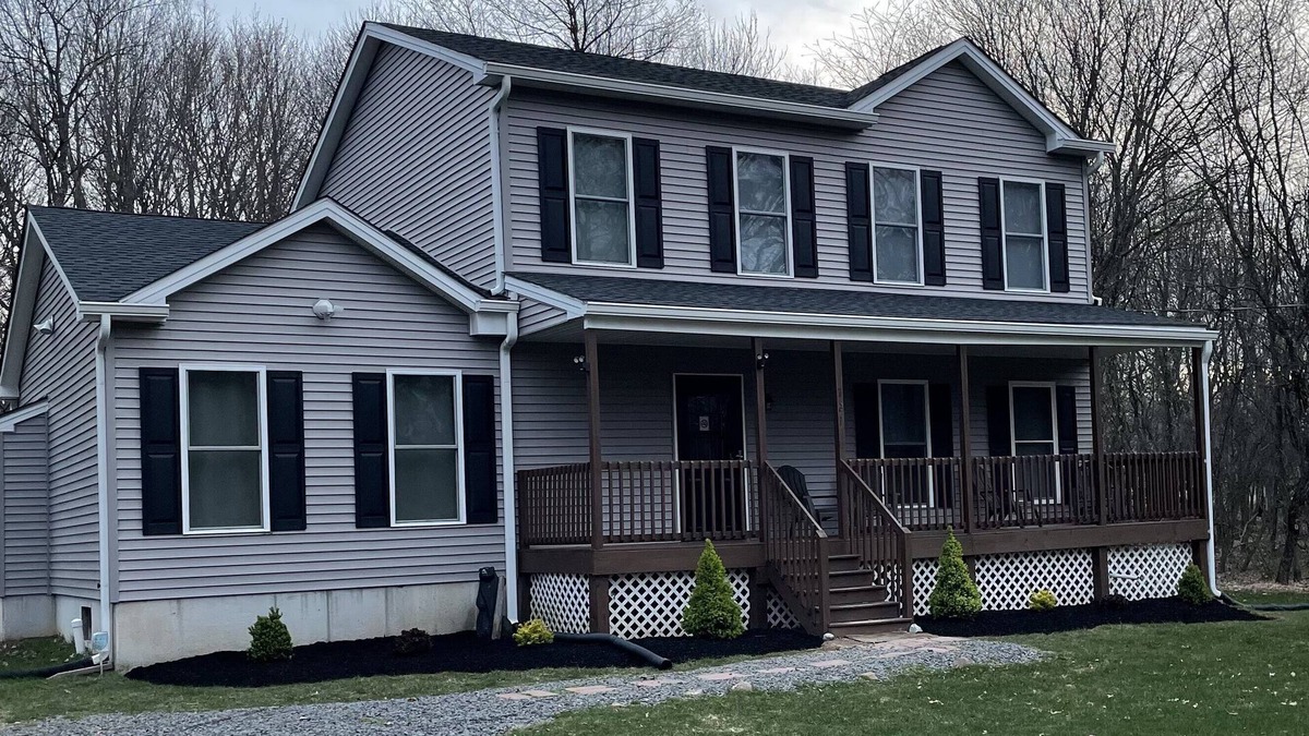 Albrightsville House | Large Pocono Mountain Getaway with hot tub, finished basement, bar & game room!