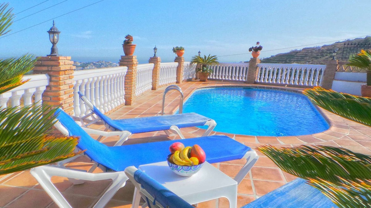 Almunecar Villa | Large pool and breathtaking views over the Costa Tropical