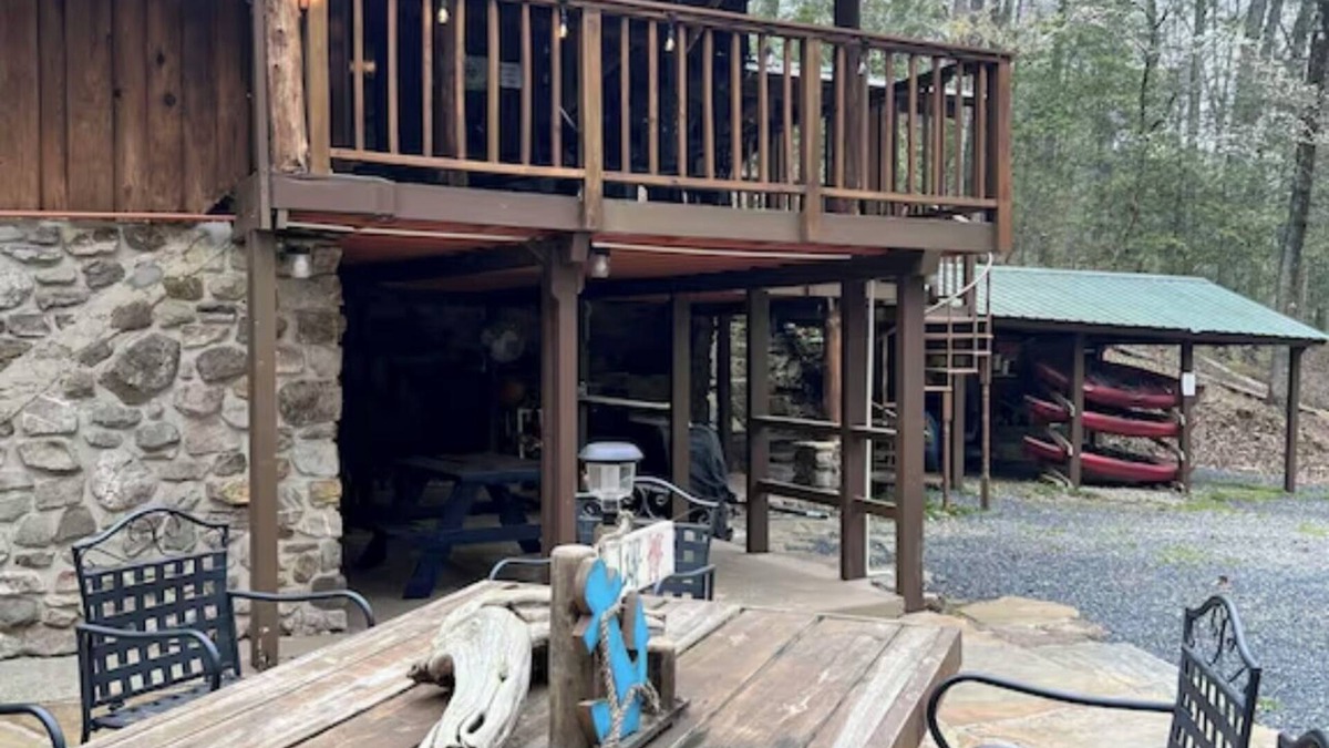 Mount Ida Cabin | Large private & beautiful home on Lake Ouachita - Perfect for large gatherings!