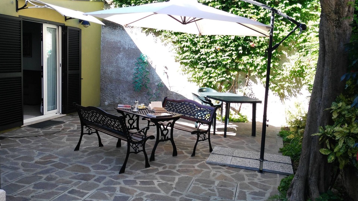 Fano Apartment | Large private courtyard. Beach agreement, bike rental, pizzeria. free WIFI