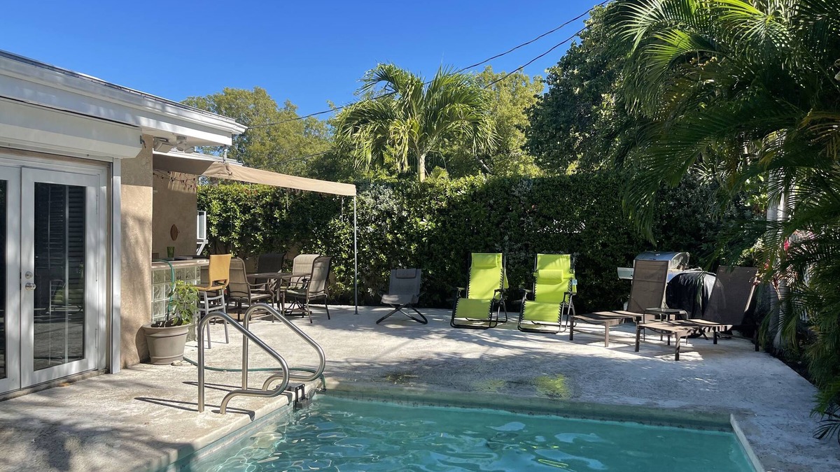 Midtown House | *LARGE PRIVATE HEATED POOL and PATIO*1/3 Mile from Beach