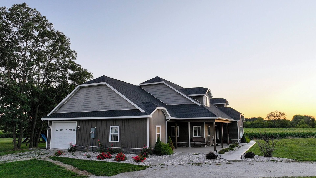 Holton House | Large Private Home, Sleeps 20, Great for Groups