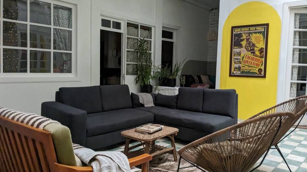 San Blas Apartment | Large, Private, Quiet 2 bedroom historic flat in El Centro - perfect location!