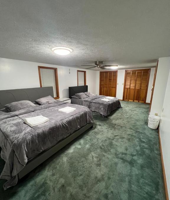 Biddeford House | Large Private Room with shared bathroom (Room #4)